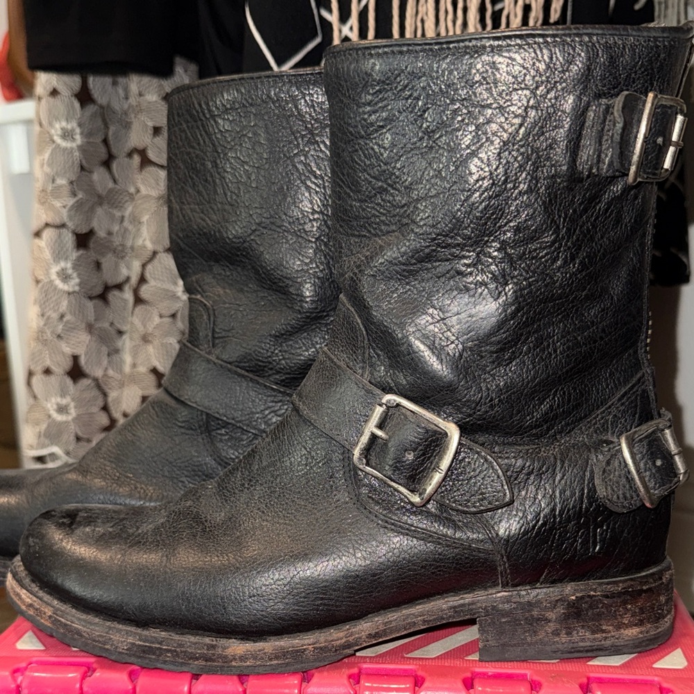 Frye Viv Short Engineer boots